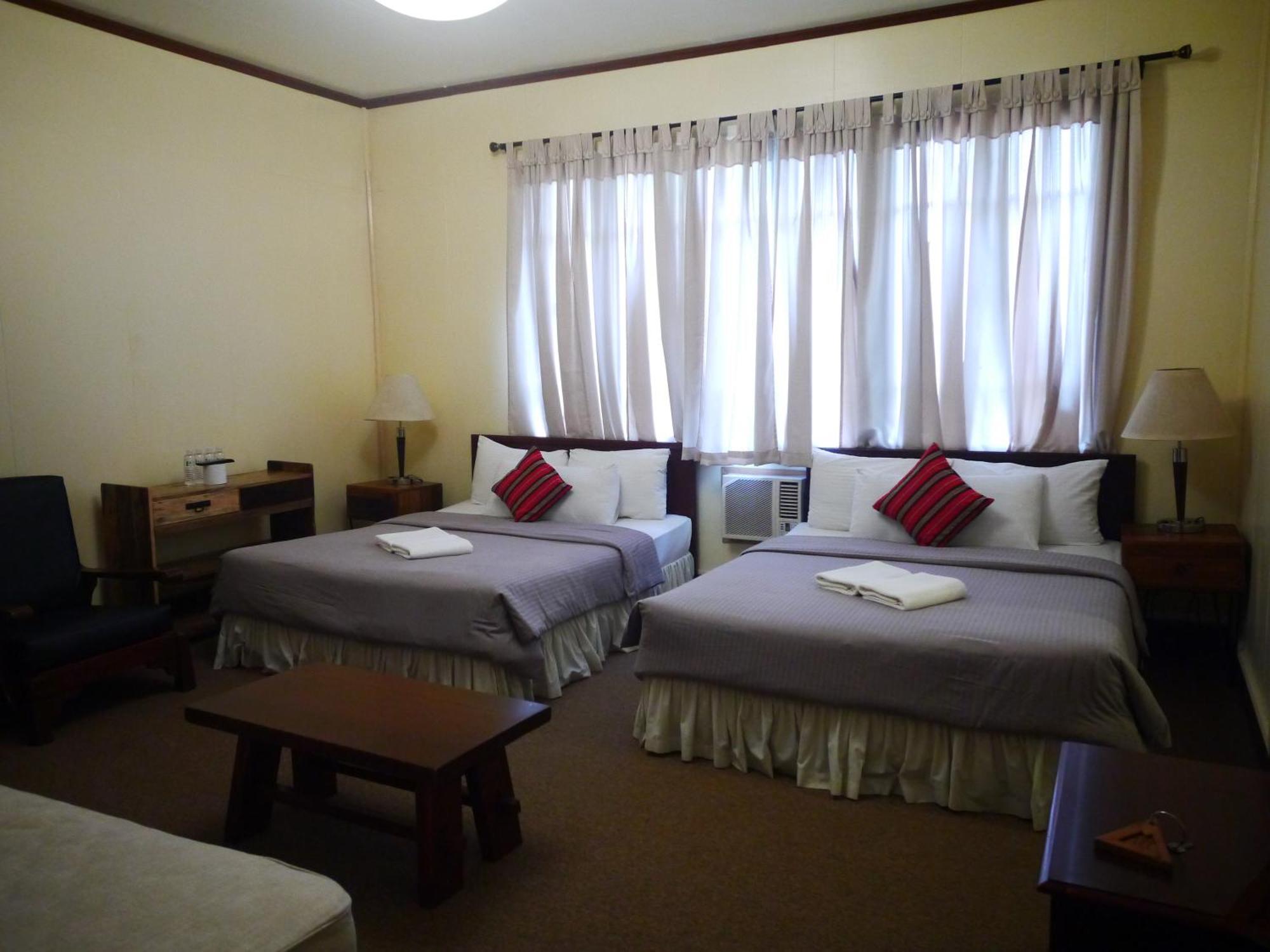 Mountain Lodge And Restaurant Baguio City Buitenkant foto