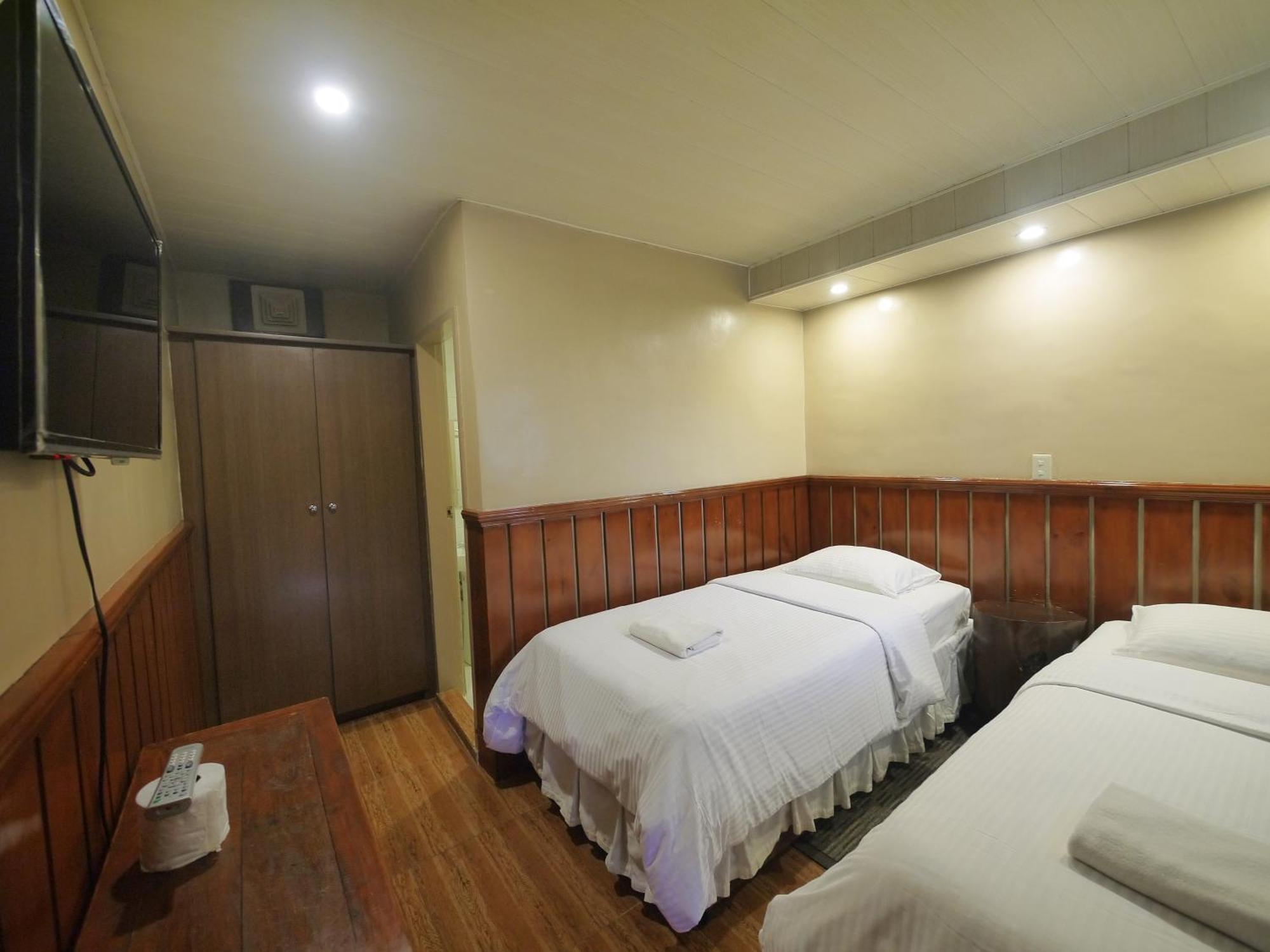 Mountain Lodge And Restaurant Baguio City Buitenkant foto