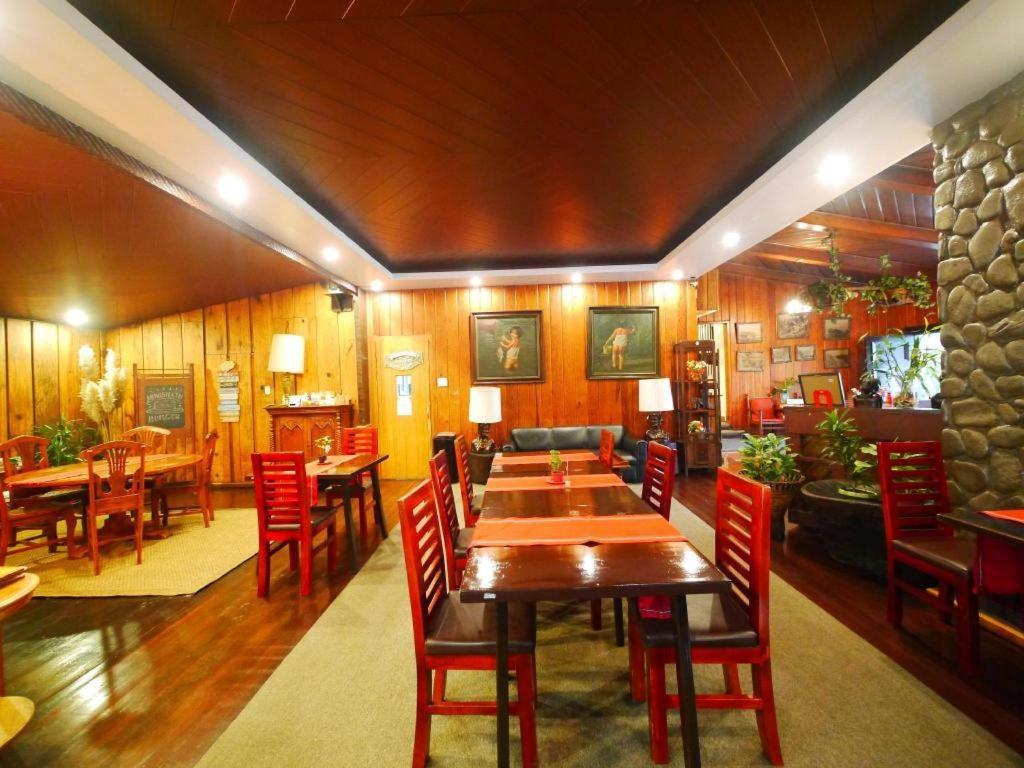 Mountain Lodge And Restaurant Baguio City Buitenkant foto